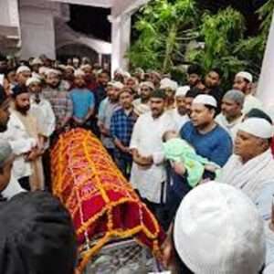 Four month old innocent child gave shoulder to his mother's funeral